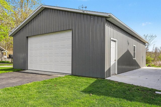 51618 Fish Lake Drive, Marcellus, MI 49067