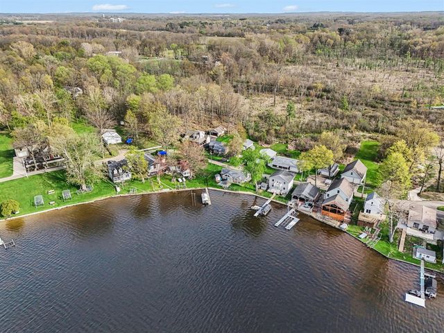 51618 Fish Lake Drive, Marcellus, MI 49067