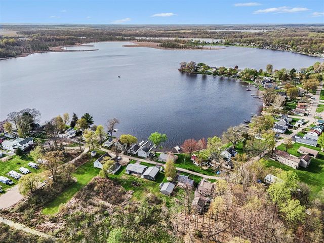 51618 Fish Lake Drive, Marcellus, MI 49067