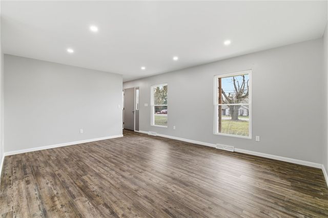 2104 Pulaski Road, Neshannock Twp, PA 16105