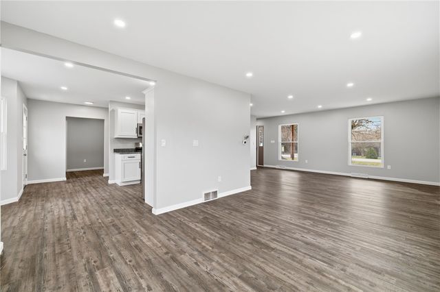 2104 Pulaski Road, Neshannock Twp, PA 16105