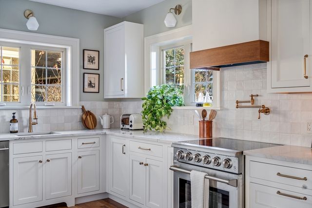 67 Park Street B, Northampton, MA 01062