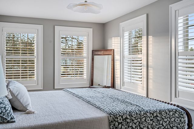 67 Park Street B, Northampton, MA 01062