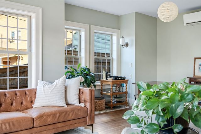 67 Park Street B, Northampton, MA 01062