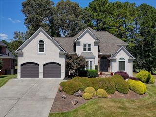 617 Ashwood Court, Woodstock, GA 30189