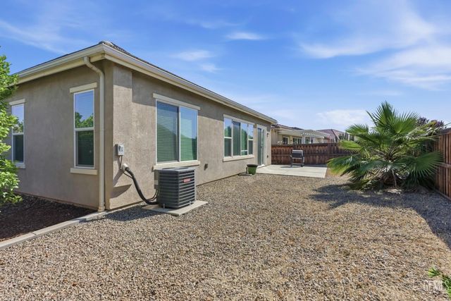 9810 Richland Hills Lane, Bakersfield, CA 93306