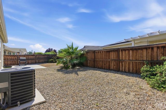 9810 Richland Hills Lane, Bakersfield, CA 93306