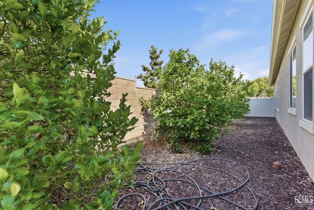 9810 Richland Hills Lane, Bakersfield, CA 93306