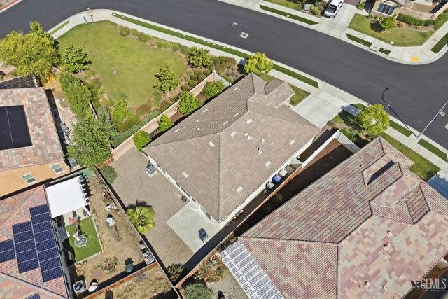 9810 Richland Hills Lane, Bakersfield, CA 93306