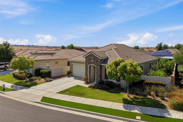 9810 Richland Hills Lane, Bakersfield, CA 93306