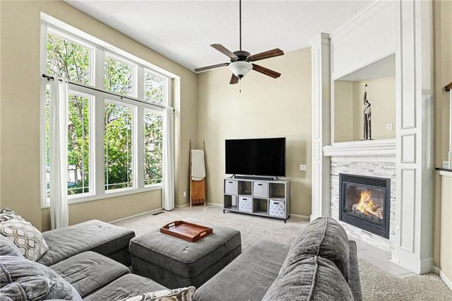 9901 N Farley Avenue, Kansas City, MO 64157