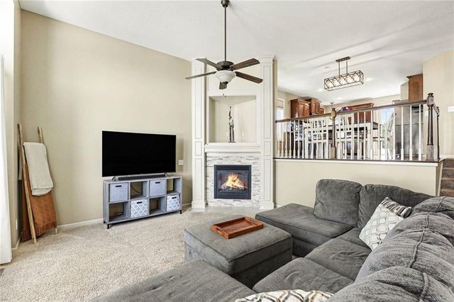 9901 N Farley Avenue, Kansas City, MO 64157
