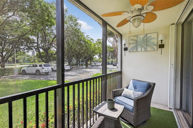 3401 N Country Club Dr 109, Aventura, FL 33180