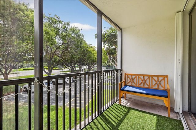 3401 N Country Club Dr 109, Aventura, FL 33180
