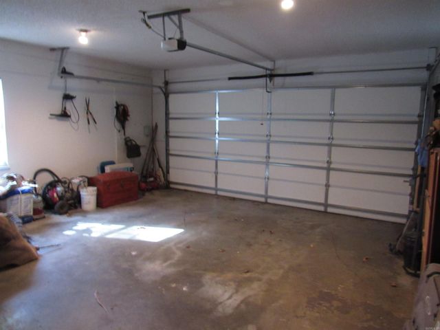 37 Yazoo Circle, Maumelle, AR 72113