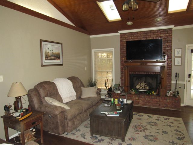 37 Yazoo Circle, Maumelle, AR 72113