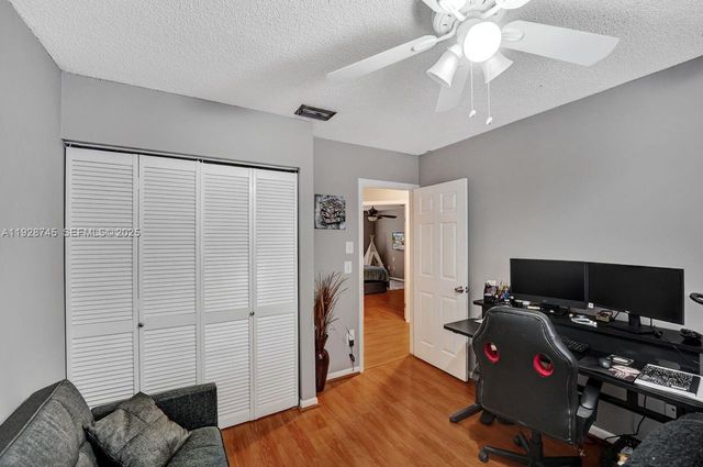 805 NW 98th Ave, Plantation, FL 33324