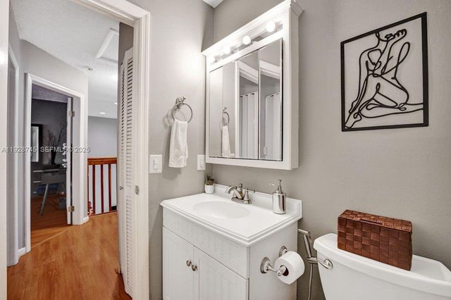 805 NW 98th Ave, Plantation, FL 33324