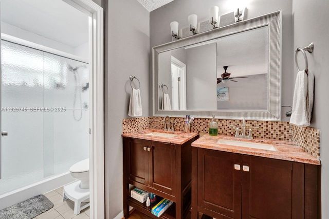 805 NW 98th Ave, Plantation, FL 33324