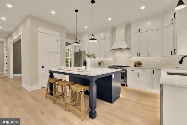 923 17TH ST S, Arlington, VA 22202