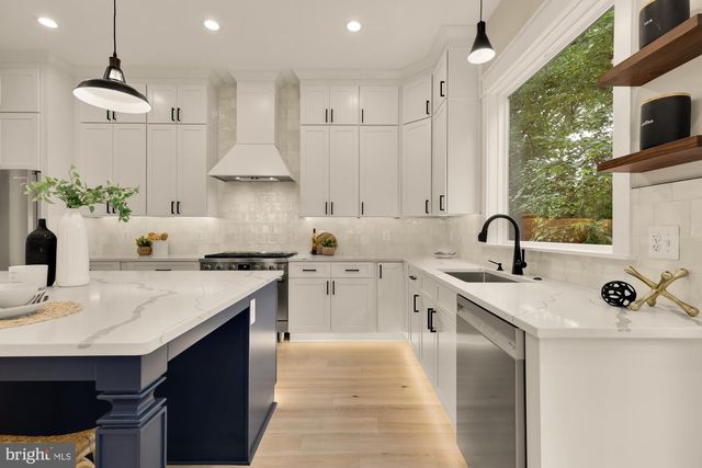 923 17TH ST S, Arlington, VA 22202