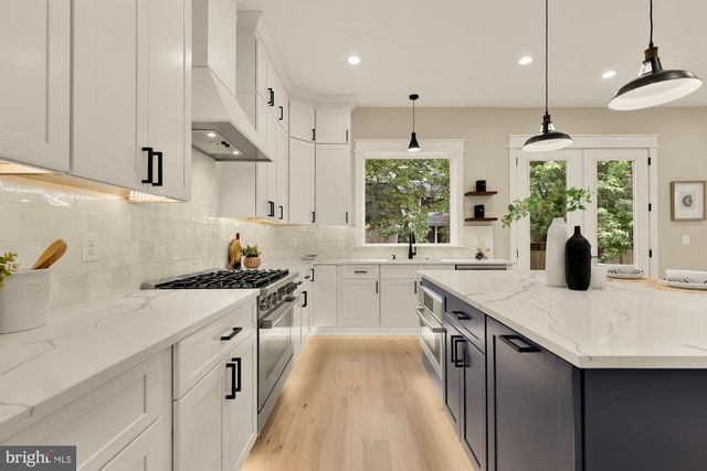 923 17TH ST S, Arlington, VA 22202