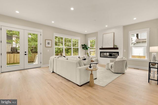 923 17TH ST S, Arlington, VA 22202