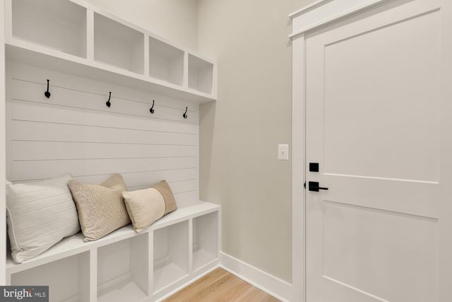 923 17TH ST S, Arlington, VA 22202