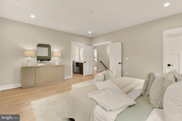 923 17TH ST S, Arlington, VA 22202