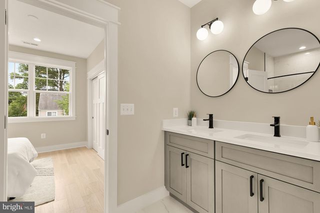 923 17TH ST S, Arlington, VA 22202