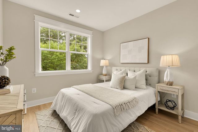 923 17TH ST S, Arlington, VA 22202