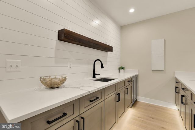 923 17TH ST S, Arlington, VA 22202