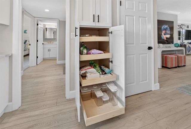 803 BAYPORT WAY 803, Longboat Key, FL 34228