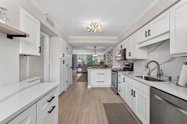 803 BAYPORT WAY 803, Longboat Key, FL 34228