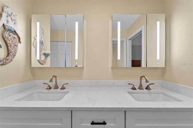 803 BAYPORT WAY 803, Longboat Key, FL 34228