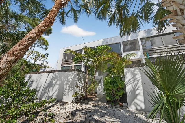 803 BAYPORT WAY 803, Longboat Key, FL 34228