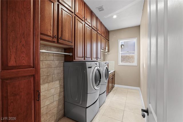 12075 Point Royal Court, Las Vegas, NV 89141