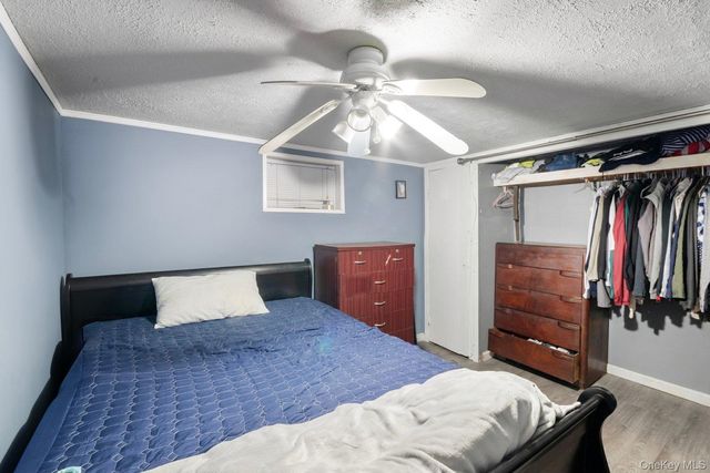 250 Spur Drive S, Bay Shore, NY 11706