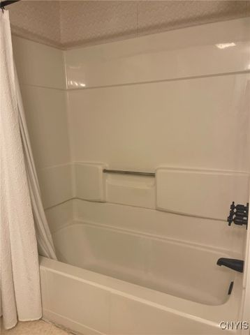 322 North Main Street, Lenox, NY 13032