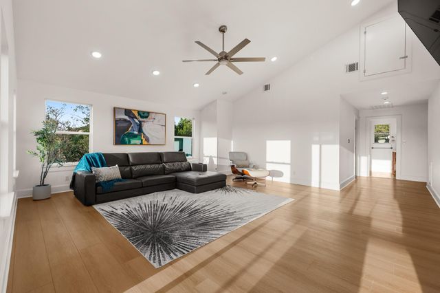 8012 Bernard ST, Volente, TX 78641