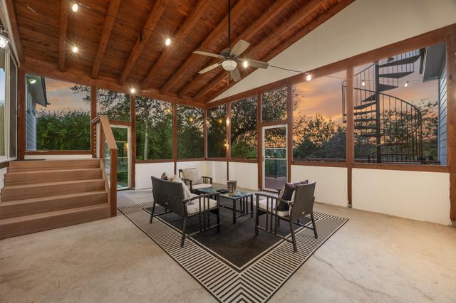 8012 Bernard ST, Volente, TX 78641