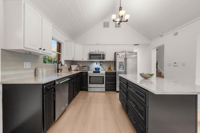 8012 Bernard ST, Volente, TX 78641