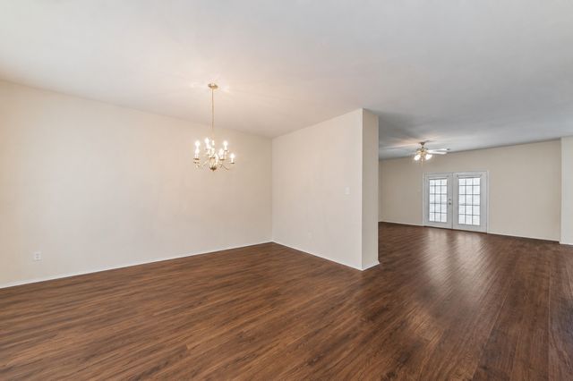 6704 Cambrian Way, Fort Worth, TX 76137