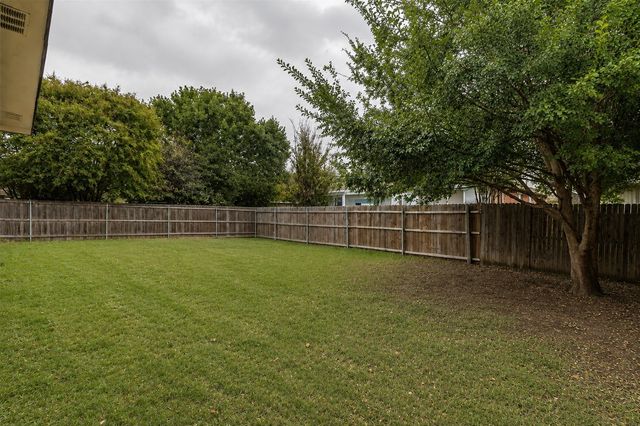 6704 Cambrian Way, Fort Worth, TX 76137