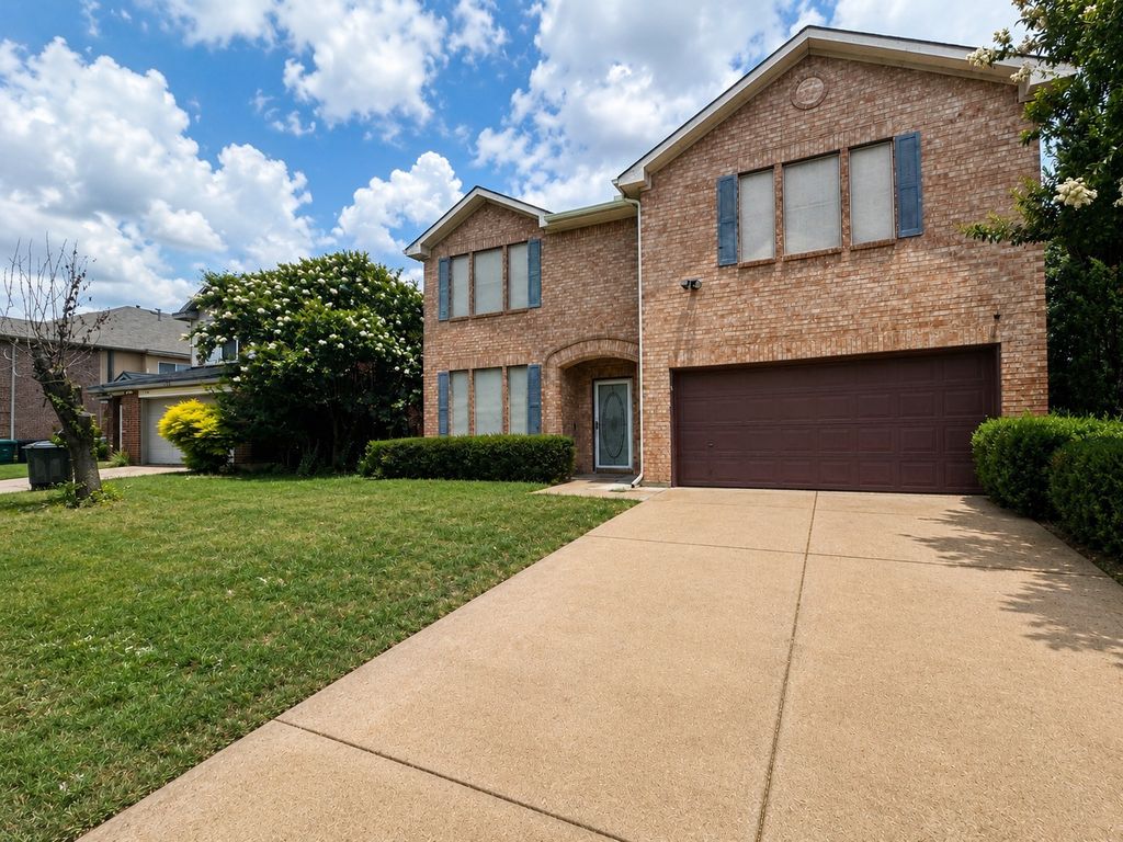 6704 Cambrian Way, Fort Worth, TX 76137