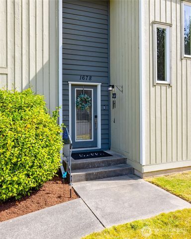 1678 NE Sumner Drive, Oak Harbor, WA 98277