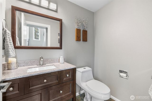 1678 NE Sumner Drive, Oak Harbor, WA 98277