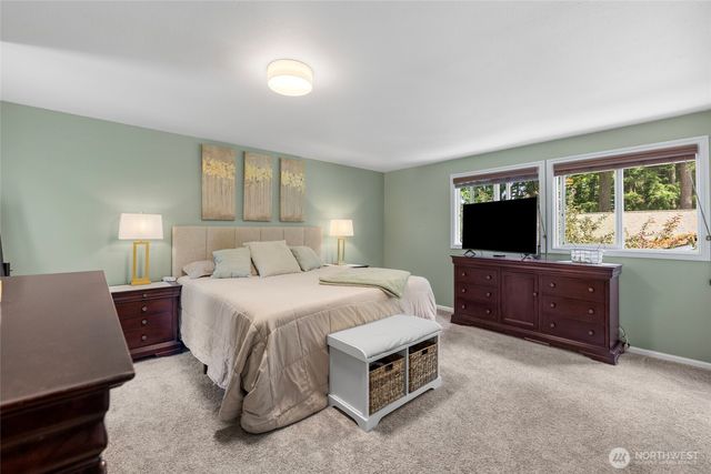 1678 NE Sumner Drive, Oak Harbor, WA 98277