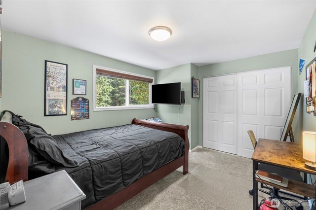 1678 NE Sumner Drive, Oak Harbor, WA 98277