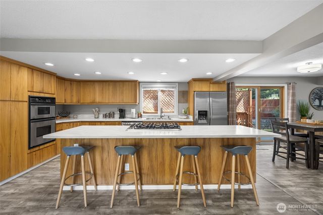 1678 NE Sumner Drive, Oak Harbor, WA 98277